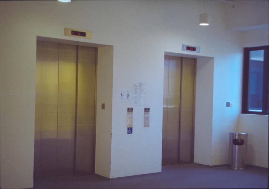 Virtual fitting room